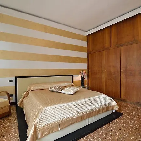 Grand Canal Terrace *